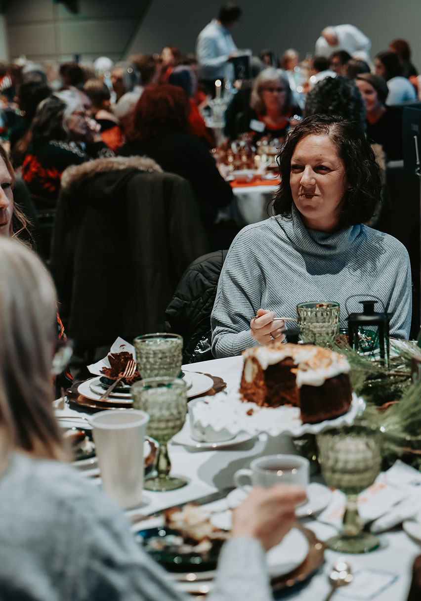 Women gathering at Christmas Desserts — photo 5